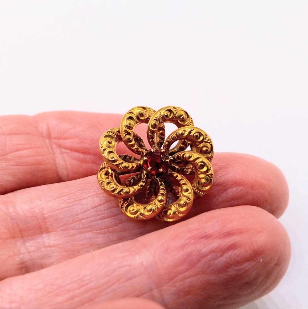 10k Ruby Tiny Button Pin Art Deco - image 2